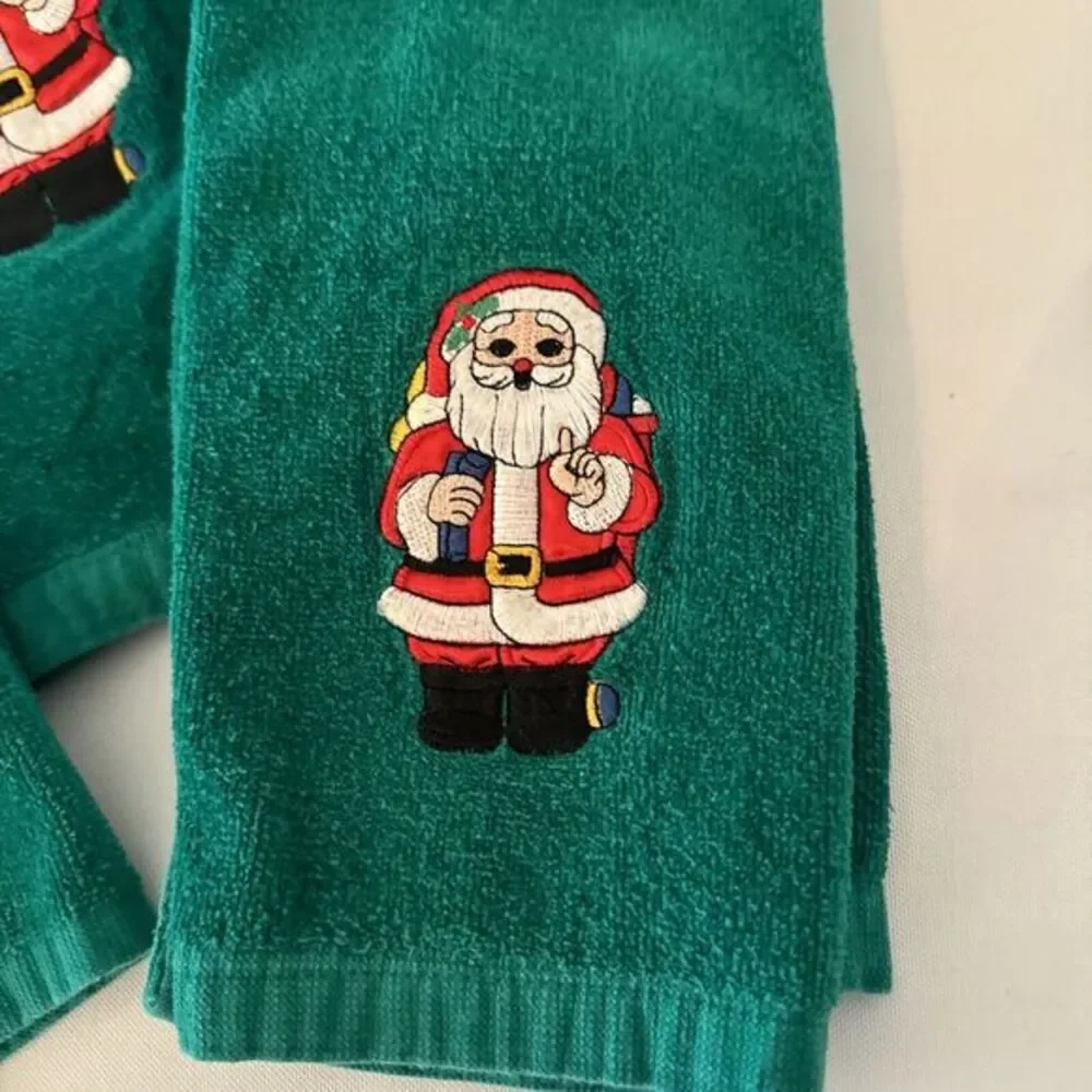 Vintage 3-D embroidered Santa Christmas Towel Set of 3 Green Country Cottagecore